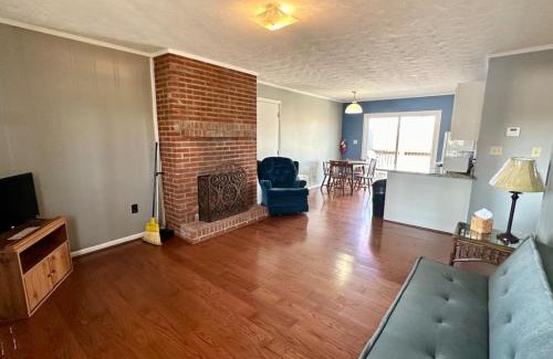 Nancy House | Cottage 14- Lees Ford Marina