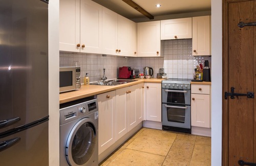Witney Cottage | Cottage 2 - sleeps 2 guests in 1 bedroom