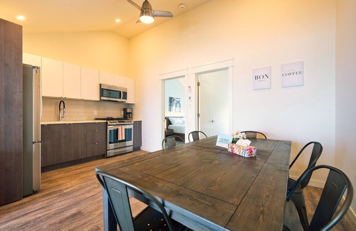 Wainfleet Cottage | Cottage 20: Upper-Level Beachfront Unit in 4-Plex