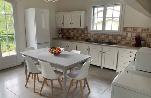 Lavaur House | Cottage 6 pers in country house 2 bedrooms, shady garden, secure parking