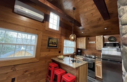 Old Forge Cottage | Cottage “6th Lake" 2 Bedroom Cottage at The Lakes Old Forge