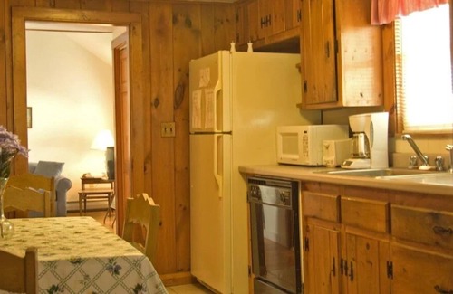 Gilford Cabin | Cottage A at The Inn at Smith Cove