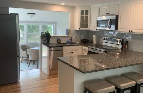 Narragansett Pier Cottage | Cottage across from the river