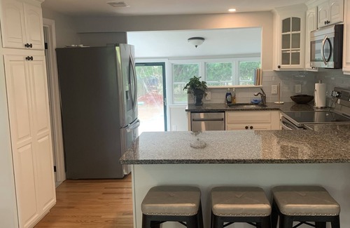 Narragansett Pier Cottage | Cottage across from the river