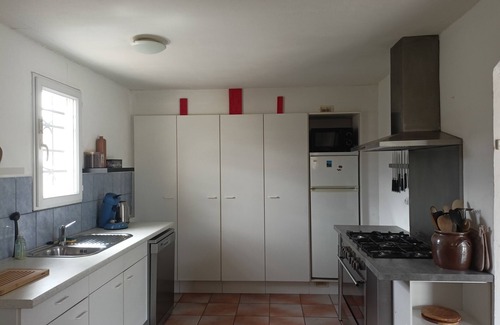 Douzens Villa | Cottage and studio with heated swimminpool