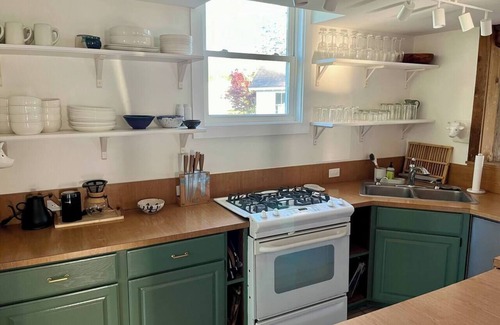 Newagen Cottage | Cottage at Island Point; Charming Coastal Retreat