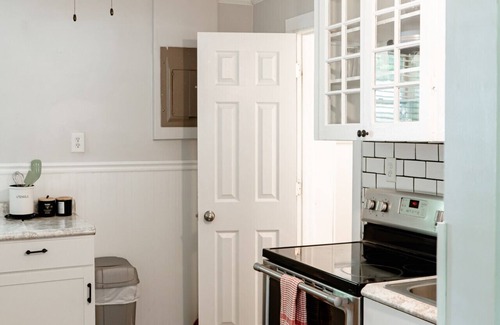 Lake Michigan Beach House | Cottage by Lake w FAST WiFi & No Checkout Chores!