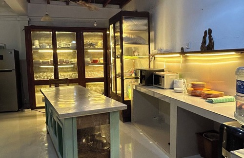 Kathaluwa Villa | Cottage by the Lake (5 mins from the beach)