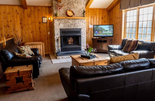 Sainte-Agathe-des-Monts Ski Chalet | Cottage Vasara for 12 people