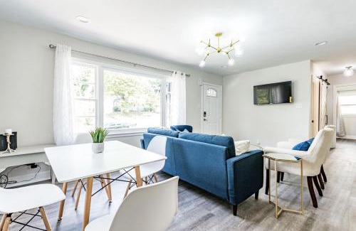 Durham House | Cottage Close to Dtown Durham & Duke