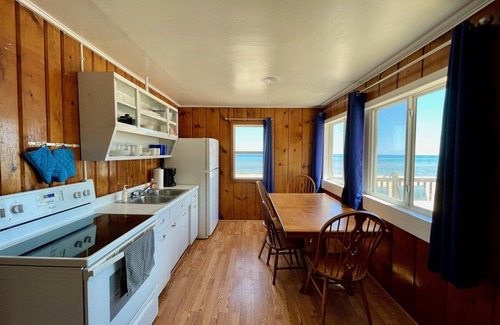 Oscoda Cottage | Cottage Cove · Lake Huron Beach Cottage No. 5