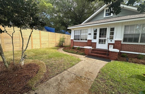 Foley Cottage | Cottage Downtown Foley/1 mi to Sports Complex/4 mi to OWA/11 mi to beach