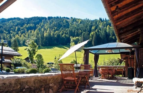 La Clusaz Cottage | Cottage 'Du Bas' with Mountain View and Wi-Fi