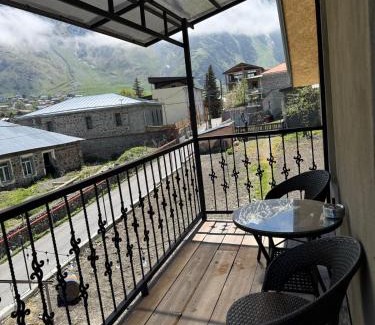 Stepantsminda Apartment | Cottage ELKA gergeti KAZBEGI
