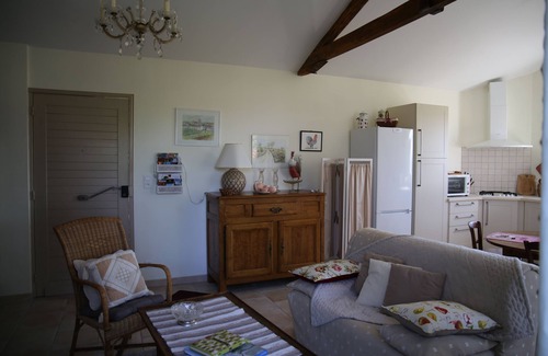 Juillac-le-Coq House | Cottage for 2/4 people in Great Champagne Cognac
