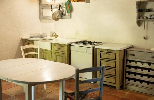 Montcuq House | Cottage 'Bergerie Piscine Privée, Jacuzzi' with Private Pool, Private Terrace and Wi-Fi