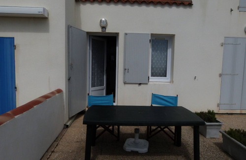 Barbatre House | Cottage in Barbâtre, 30m from the beach for 4 pers