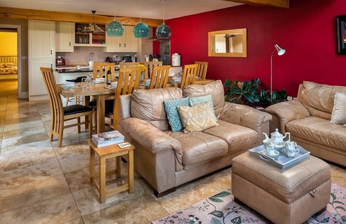 Eglwysbach Cottage | Cottage in Conwy with Hot Tub & Mountain Views