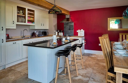 Eglwysbach Cottage | Cottage in Conwy with Hot Tub & Mountain Views