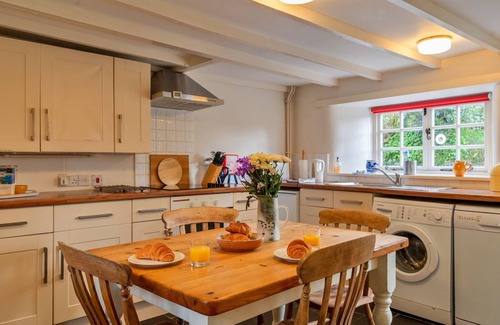 Tredinnick Cottage | Cottage in Cornwall near Stunning Beaches