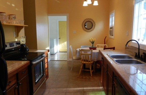 Coeur d'Alene Cottage | COTTAGE IN DOWNTOWN COEUR d'ALENE