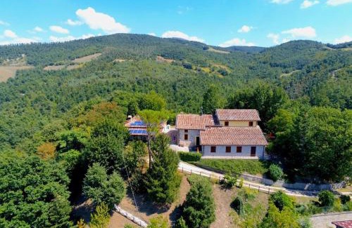 Apecchio House | Cottage in Marche near Ski Slopes