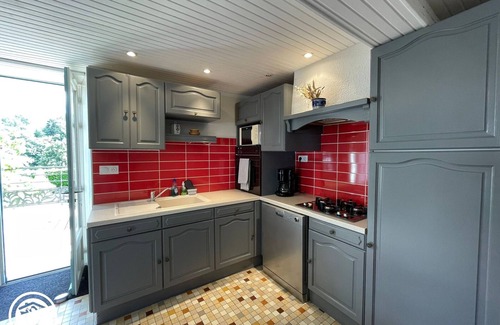 Vouvant Cottage | Cottage in medieval Vouvant with private parking, 4 bedrooms