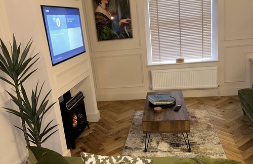 Pembroke House | Cottage in Pembroke, Close to Pembrokeshire Beaches