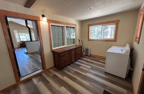 Mount Shasta Cottage | Cottage in the woods, Mt. Shasta