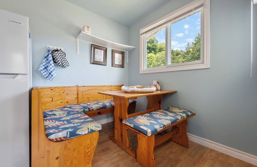 Turkey Point Cottage | Cottage in Turkey Point - beachfront