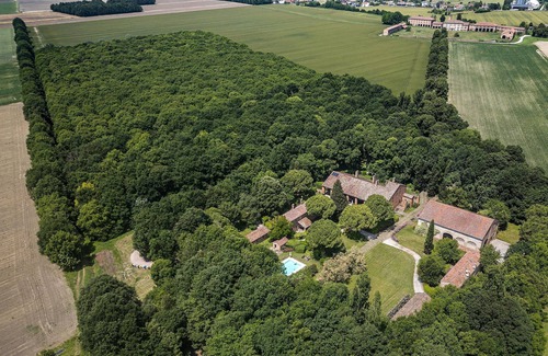 San Martino di Venezze Apartment | Cottage: surrounded by a wood with a swimming pool close to Rovigo and Venice