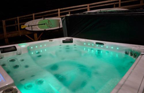 Chertsey Ski Chalet | Cottage le Cerf (modern, spa, BBQ, accès lac Lili)