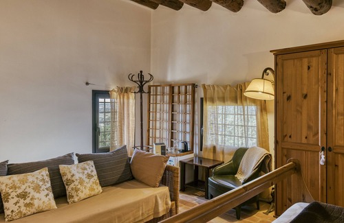 Vilanant House | Cottage 'Mas Coquells Rural' with Private Pool, Private Garden and Wi-Fi