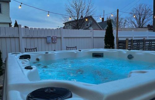 Sandusky House | Cottage near Cedar Point and downtown Sandusky