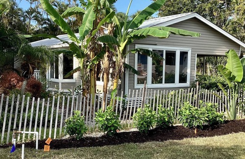 Iona Cottage | "Cottage Near The Sea" in Iona
