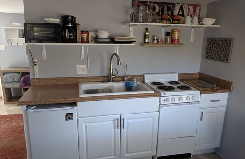 Sedona Cottage | Cottage near Uptown Short Walk to Tlaquepaque Arts and Crafts Village and trails