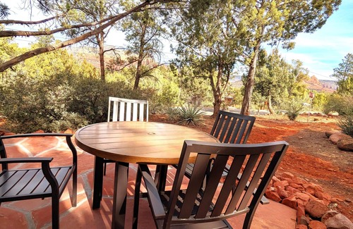 Sedona Cottage | Cottage near Uptown Short Walk to Tlaquepaque Arts and Crafts Village and trails