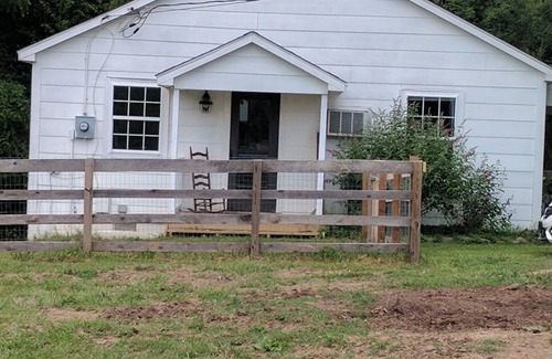 Walnut Cove House | Cottage on 2 acres near Hanging Rock State Park & wedding venues. Pet friendly.