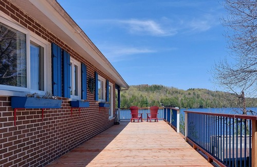 Eastman Ski Chalet | Cottage on Stukely Lake, Orford, Eastman, Qc, Canada