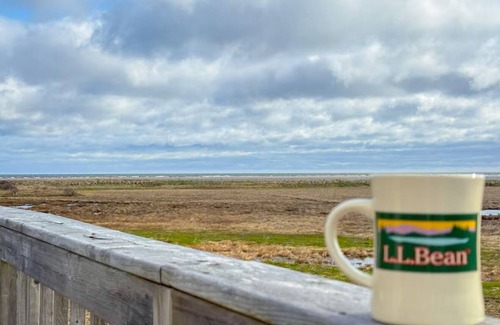 Beaubassin East Cottage | Cottage on the coast