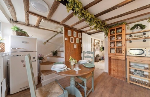 Malvern Cottage | Cottage On The Common