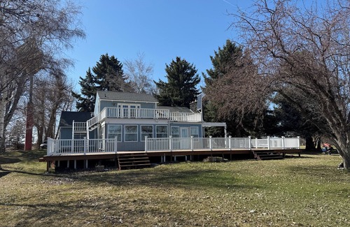 Springfield House | Cottage on the Lake