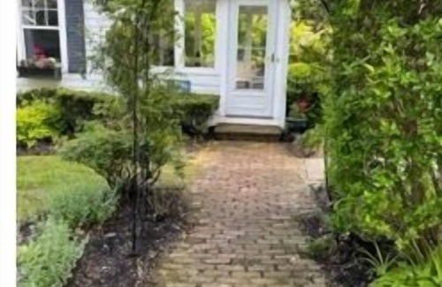 Greenport Cottage | Cottage on the waterfront