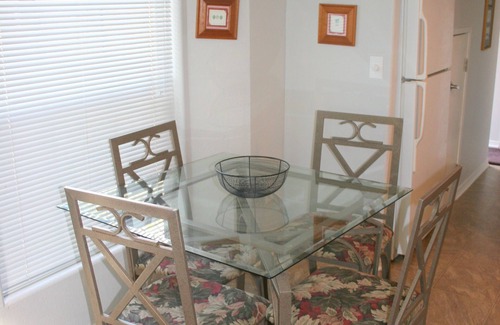 New Braunfels Cottage | Cottage Overlooking Lake Dublap part of the Guadalupe River