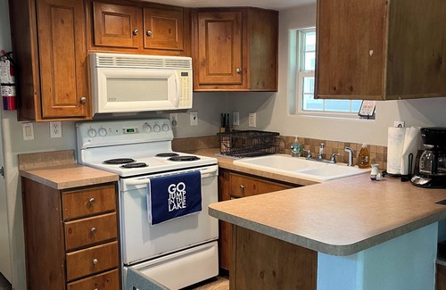 New Braunfels Cottage | Cottage Overlooking Lake Dublap part of the Guadalupe River