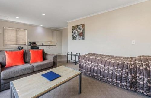 Tauranga Hotel | Cottage Park Thermal Motel