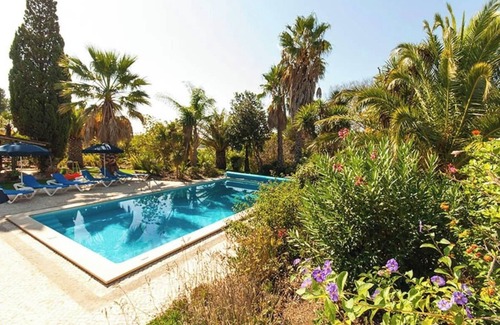 Farta Vacas Cottage | Cottage "Quinta das Achadas - Bouganvillea" with Pool, Wi-Fi, Terrace & Garden