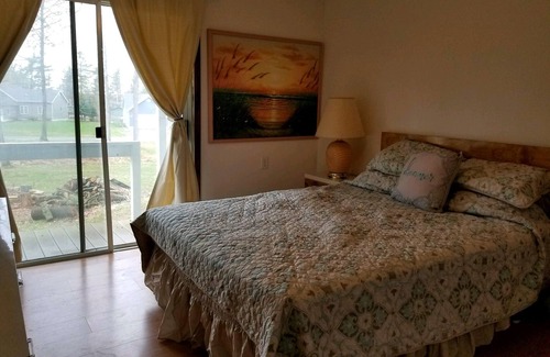 Alexandria Bay Cottage | Cottage rental in the Thousand Islands, Alexandria Bay, NY with dock
