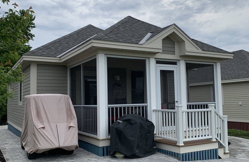 Cherry Valley Cottage | Cottage retreat in "The County" near top-notch wineries and sandy beaches!nn