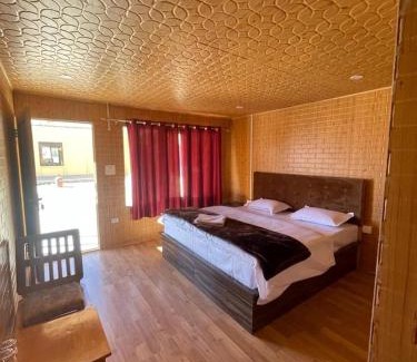 Karzok Cabin | Cottage Snowleopard Tsomoriri